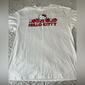 Hello Kitty With Apples By Sanrio T-shirt Size XL